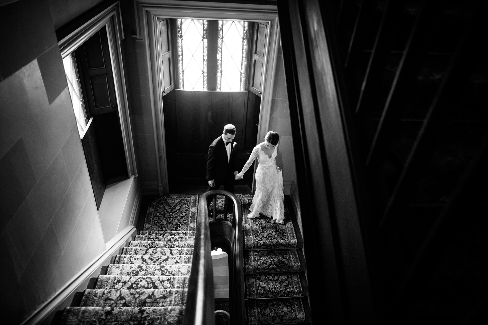 bride and groom at Lyndhurst Mansion
